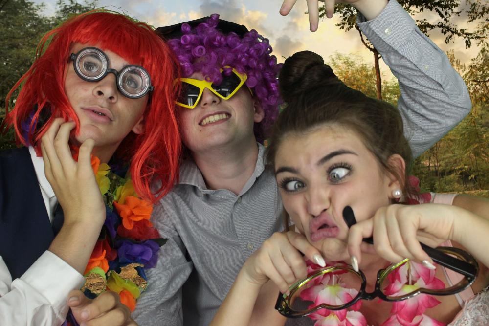 Mr & Mrs Davis | View more photos from the event at gallery.myphotoboothexperience.co.uk/u/MyPhotoBoothExperienceLtd/Mr-Mrs-Davis